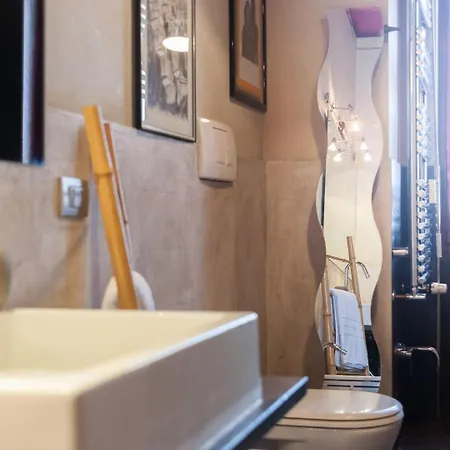 Bohemien Chic 20 Minutes From The Duomo By Hotea 아파트 *